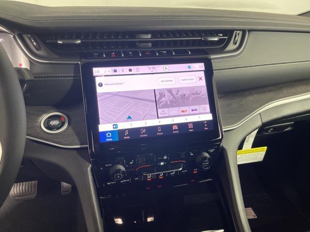 new 2025 Jeep Grand Cherokee car, priced at $45,292