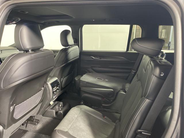 new 2025 Jeep Grand Cherokee car, priced at $44,752