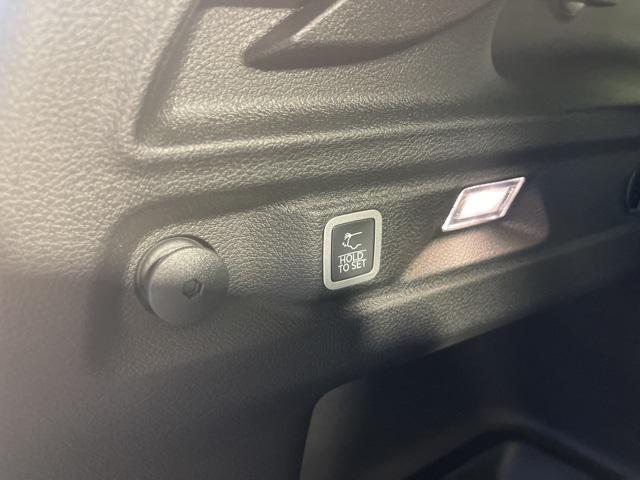 new 2025 Jeep Grand Cherokee car, priced at $44,752