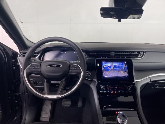 new 2025 Jeep Grand Cherokee car, priced at $44,752