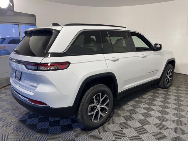 new 2025 Jeep Grand Cherokee car, priced at $43,705