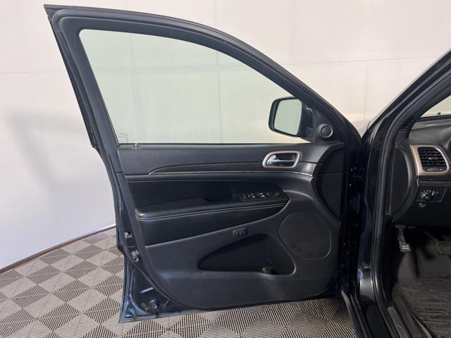 used 2016 Jeep Grand Cherokee car, priced at $10,494