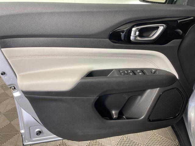 new 2025 Jeep Compass car, priced at $30,495