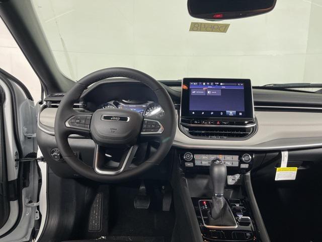 new 2025 Jeep Compass car, priced at $30,250