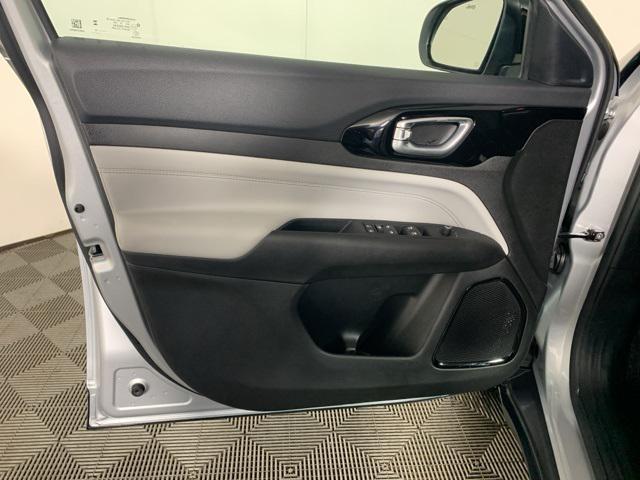 new 2025 Jeep Compass car, priced at $29,750