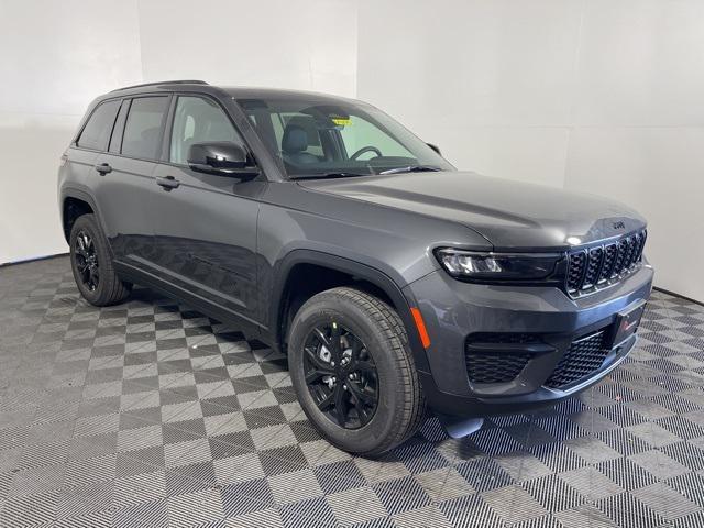 new 2025 Jeep Grand Cherokee car, priced at $43,211