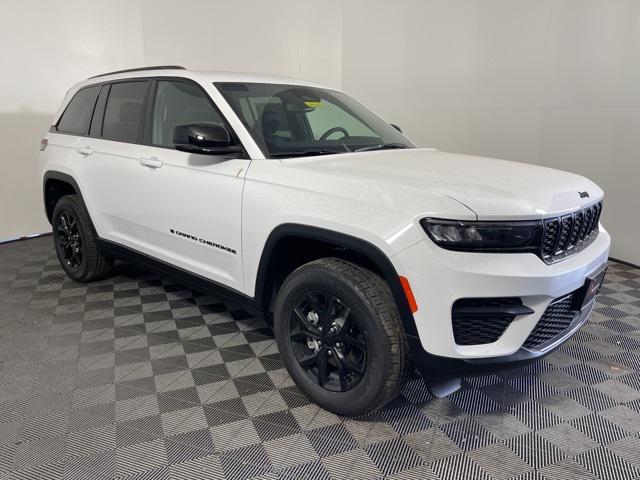 new 2025 Jeep Grand Cherokee car, priced at $40,543