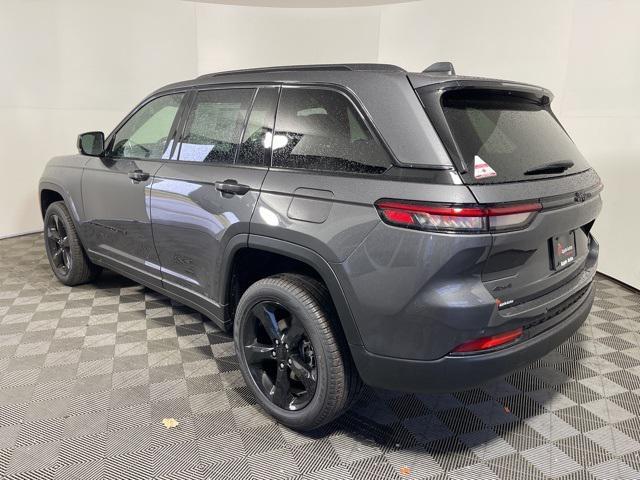 new 2025 Jeep Grand Cherokee car, priced at $48,995