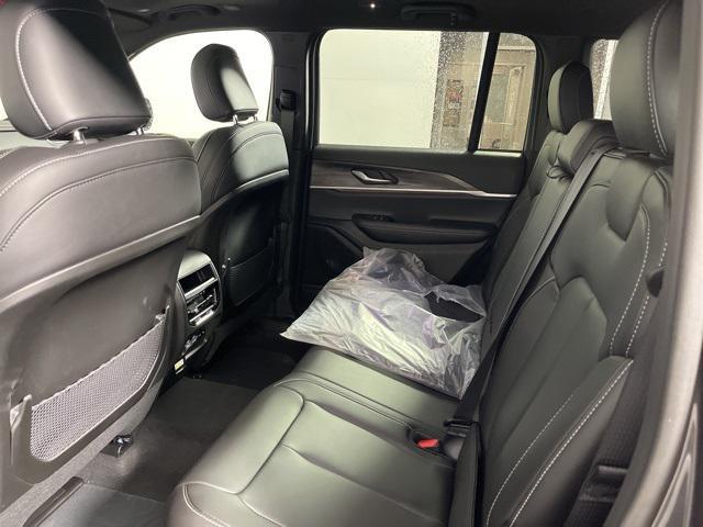 new 2025 Jeep Grand Cherokee car, priced at $48,995
