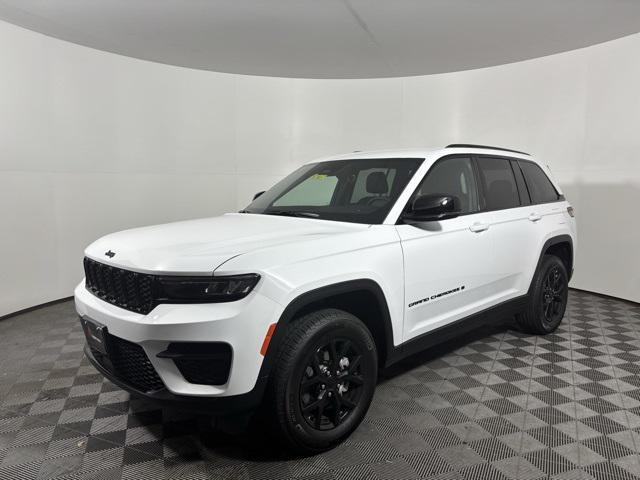 new 2025 Jeep Grand Cherokee car, priced at $40,546