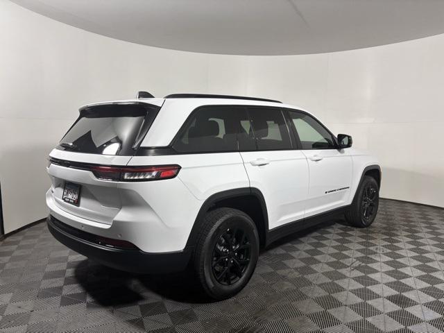 new 2025 Jeep Grand Cherokee car, priced at $40,546
