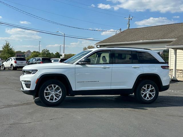 used 2022 Jeep Grand Cherokee car, priced at $29,995