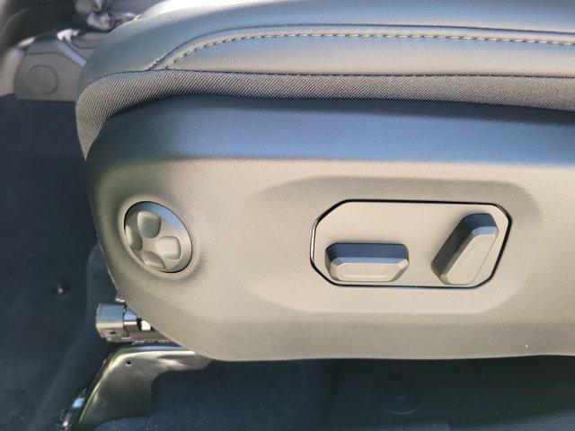 new 2025 Jeep Gladiator car, priced at $47,276