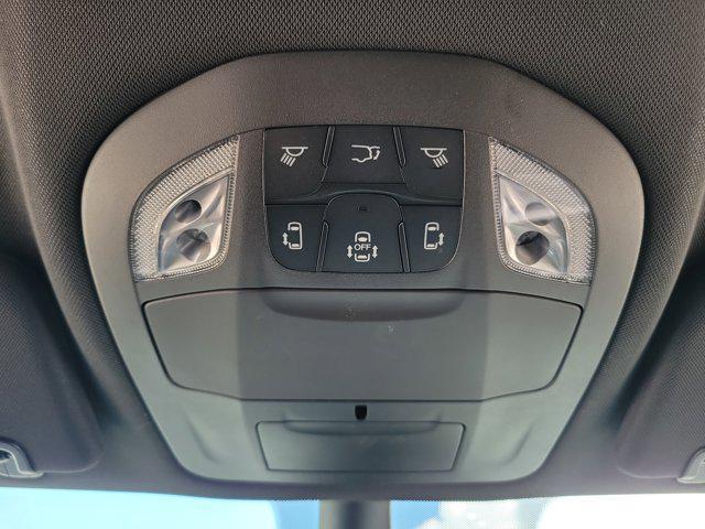 new 2025 Chrysler Pacifica car, priced at $39,102