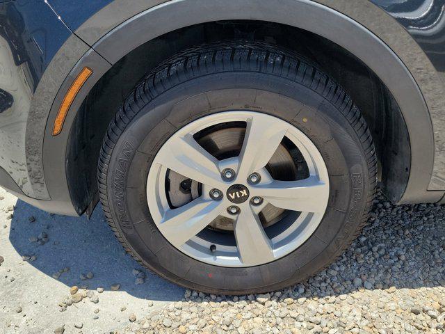 used 2021 Kia Sorento car, priced at $16,155