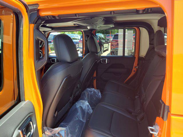 new 2025 Jeep Gladiator car, priced at $45,288