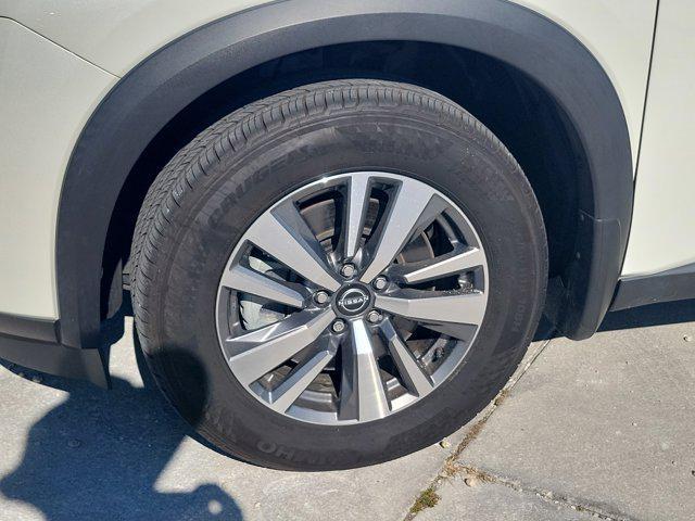 used 2024 Nissan Pathfinder car, priced at $33,099