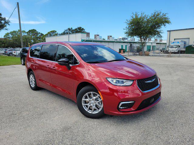 new 2025 Chrysler Pacifica car, priced at $39,497