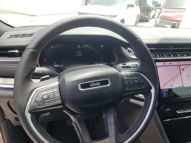 new 2025 Jeep Grand Cherokee car, priced at $44,171