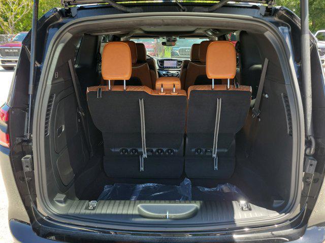 new 2025 Chrysler Pacifica car, priced at $50,621
