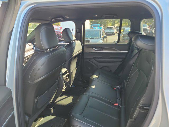 new 2025 Jeep Grand Cherokee car, priced at $35,354