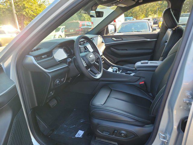 new 2025 Jeep Grand Cherokee car, priced at $35,354