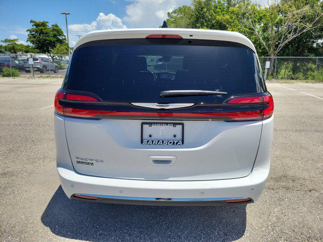 new 2025 Chrysler Pacifica car, priced at $37,254