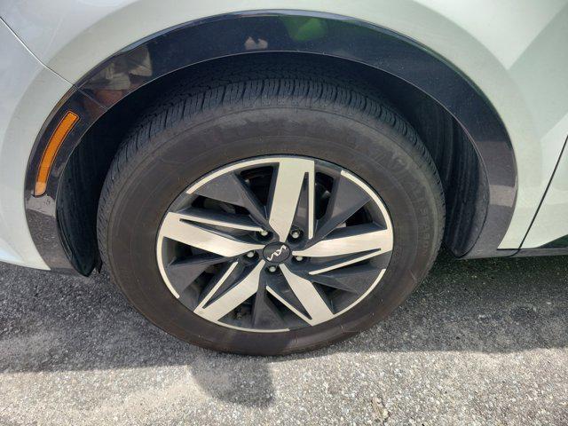 used 2022 Kia Sorento car, priced at $25,495