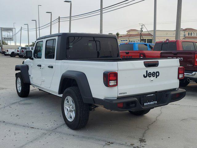 used 2023 Jeep Gladiator car, priced at $27,089