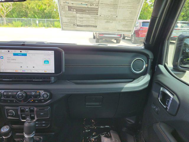 new 2025 Jeep Gladiator car, priced at $42,576