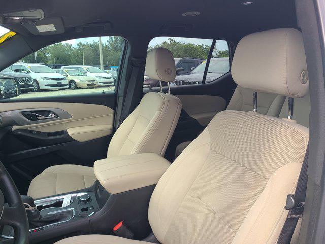 used 2022 Chevrolet Traverse car, priced at $26,176