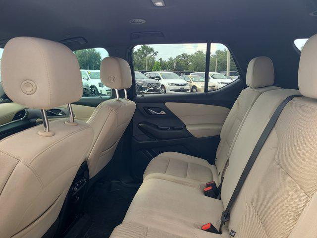 used 2022 Chevrolet Traverse car, priced at $26,176
