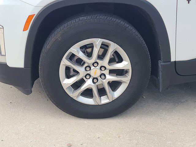 used 2022 Chevrolet Traverse car, priced at $26,176