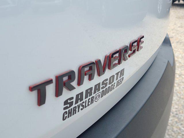 used 2022 Chevrolet Traverse car, priced at $26,176
