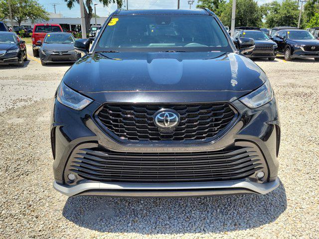 used 2023 Toyota Highlander car, priced at $40,988