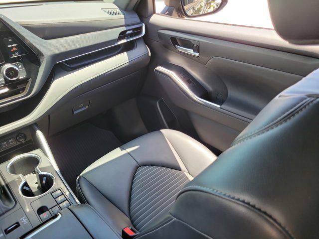 used 2023 Toyota Highlander car, priced at $40,988