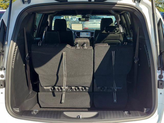 new 2026 Chrysler Pacifica car, priced at $38,928