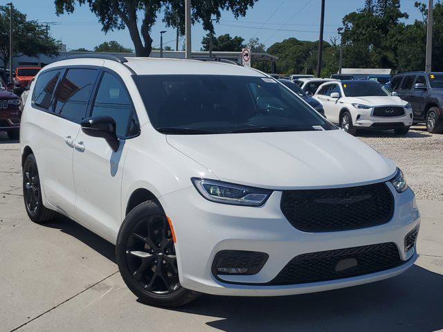 new 2024 Chrysler Pacifica car, priced at $45,400