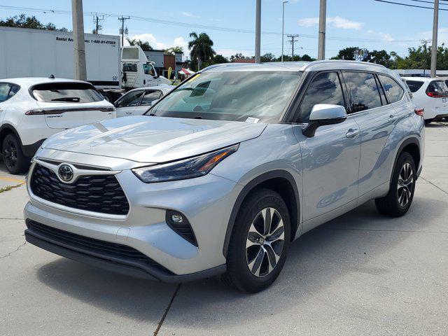 used 2021 Toyota Highlander car, priced at $28,649