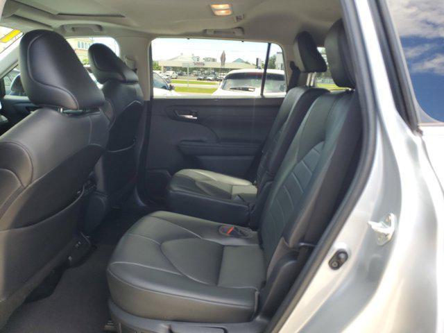 used 2021 Toyota Highlander car, priced at $28,649