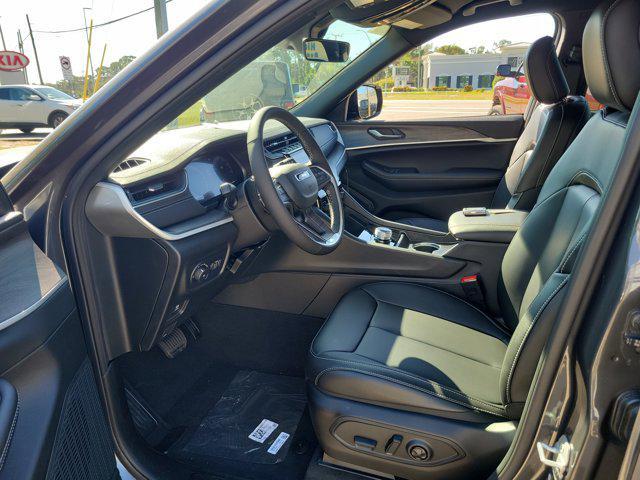 new 2025 Jeep Grand Cherokee car, priced at $35,354