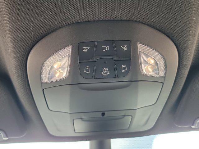new 2025 Chrysler Pacifica car, priced at $43,016