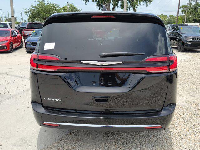 new 2025 Chrysler Pacifica car, priced at $43,016
