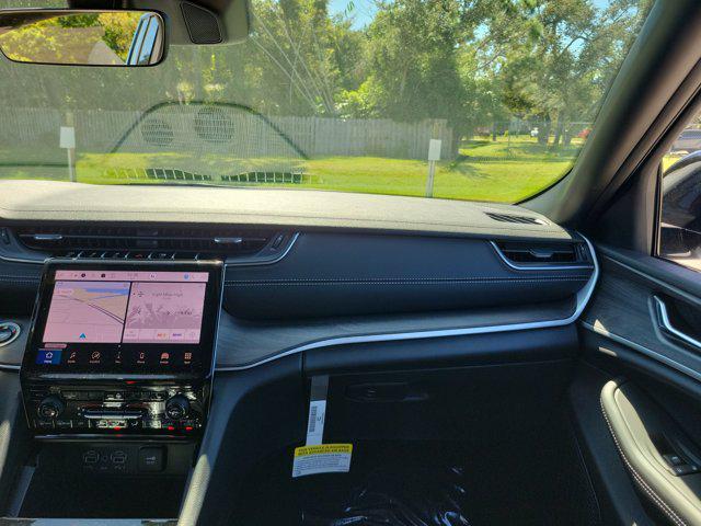 new 2025 Jeep Grand Cherokee car, priced at $38,040