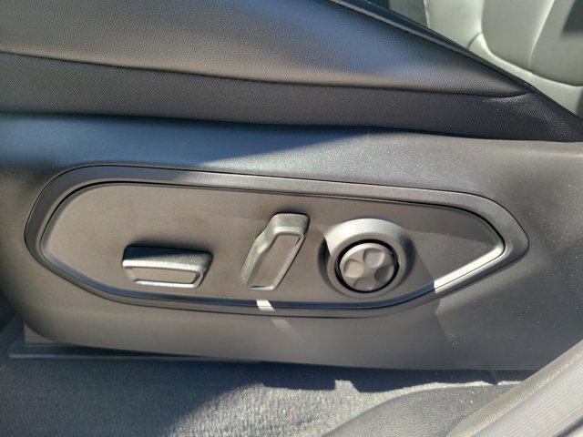 new 2025 Jeep Grand Cherokee car, priced at $38,040