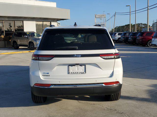 new 2023 Jeep Grand Cherokee 4xe car