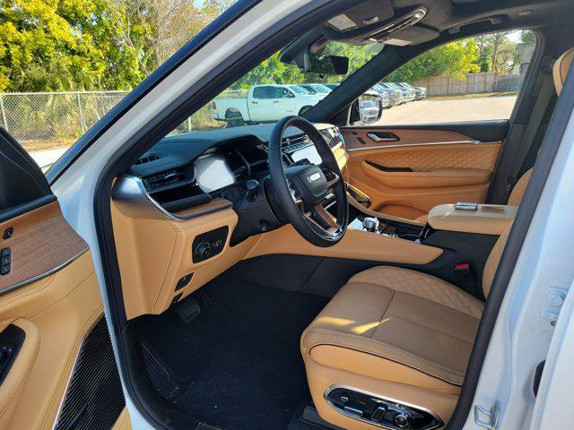 new 2025 Jeep Grand Cherokee car, priced at $60,649