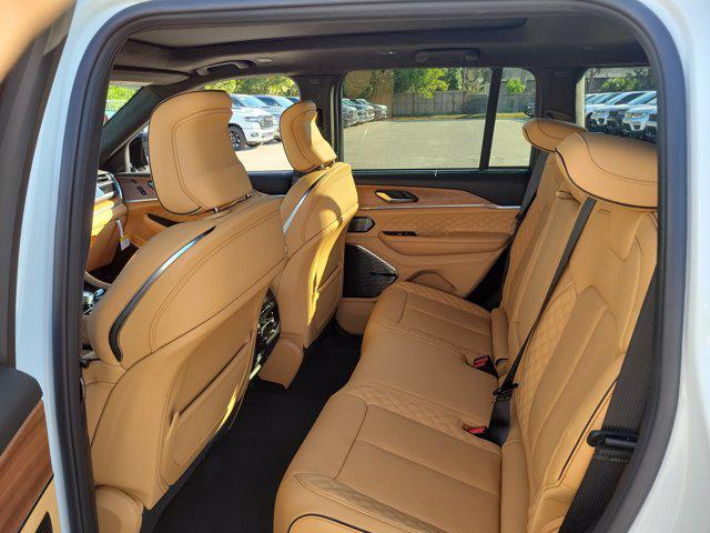 new 2025 Jeep Grand Cherokee car, priced at $60,649