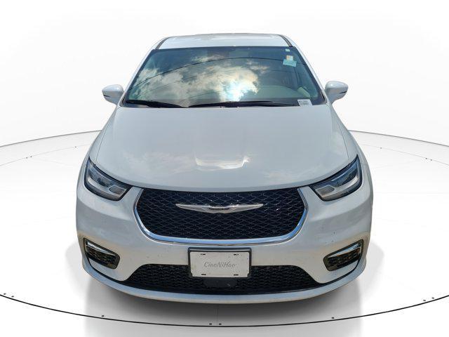 used 2022 Chrysler Pacifica Hybrid car, priced at $25,546