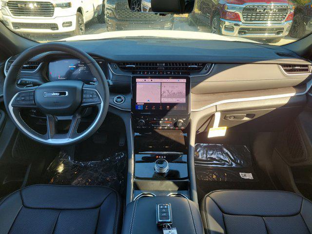 new 2025 Jeep Grand Cherokee car, priced at $42,315